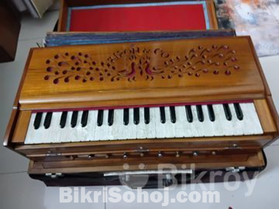 Box Harmonium